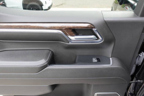 2024 GMC Sierra 1500 Elevation Standard