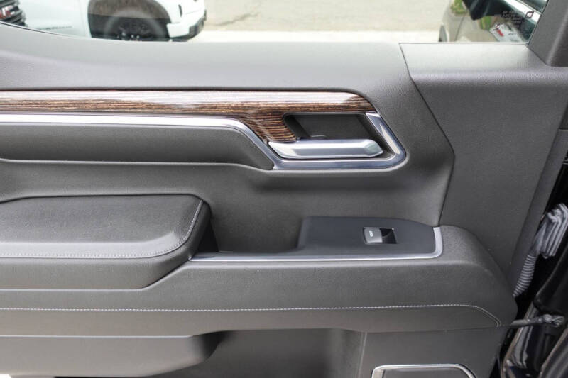 2024 GMC Sierra 1500 Elevation Standard