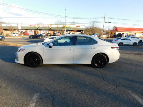 2022 Toyota Camry Hybrid LE