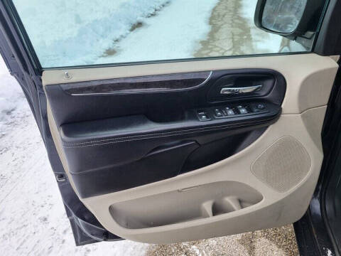 2011 Chrysler Town and Country Touring