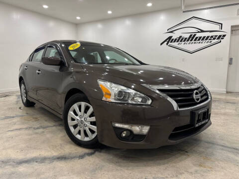 2014 Nissan Altima for sale at Auto House of Bloomington in Bloomington IL