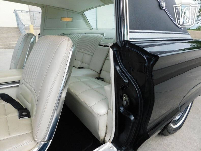 1966 Ford Thunderbird