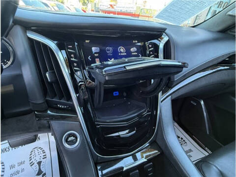 2019 Cadillac Escalade Platinum