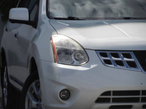 2013 Nissan Rogue SV w/SL Package
