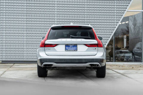 2020 Volvo V90 Cross Country T6