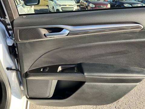 2017 Ford Fusion Hybrid SE