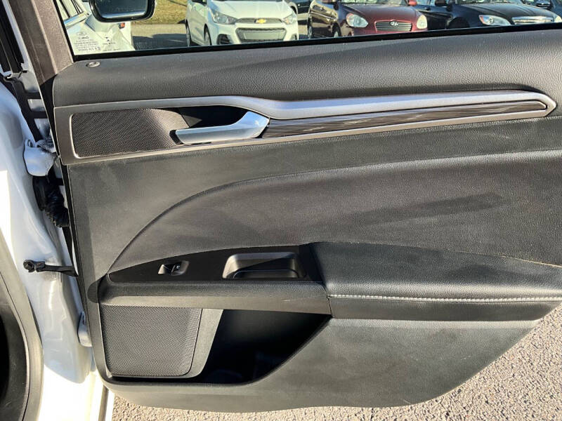 2017 Ford Fusion Hybrid SE