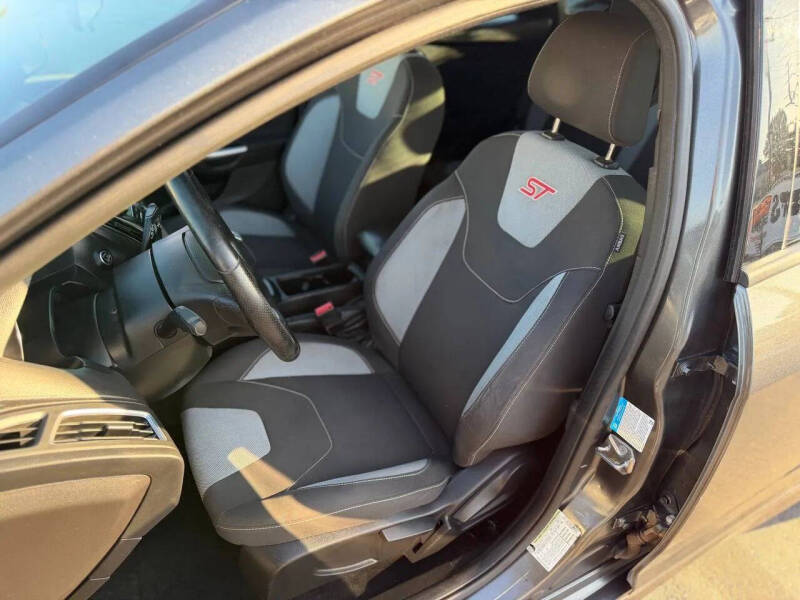 2017 Ford Focus ST