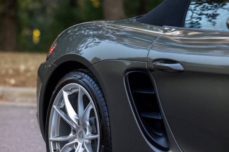 2021 Porsche 718 Boxster