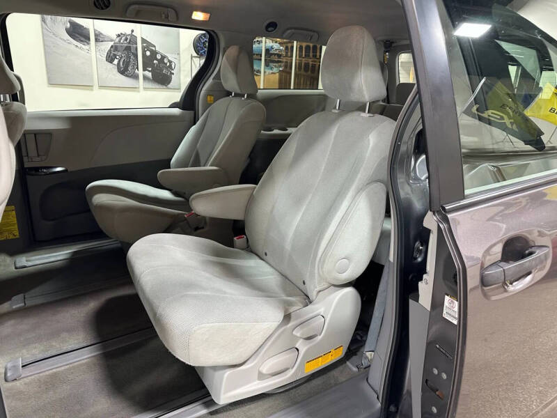2012 Toyota Sienna