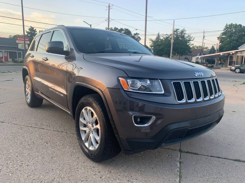 2015 Jeep Grand Cherokee for sale at Auto Gallery LLC in Burlington WI