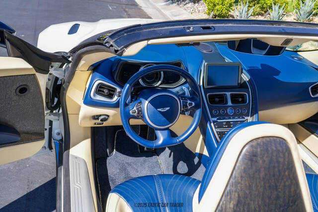 2019 Aston Martin DB11 Volante