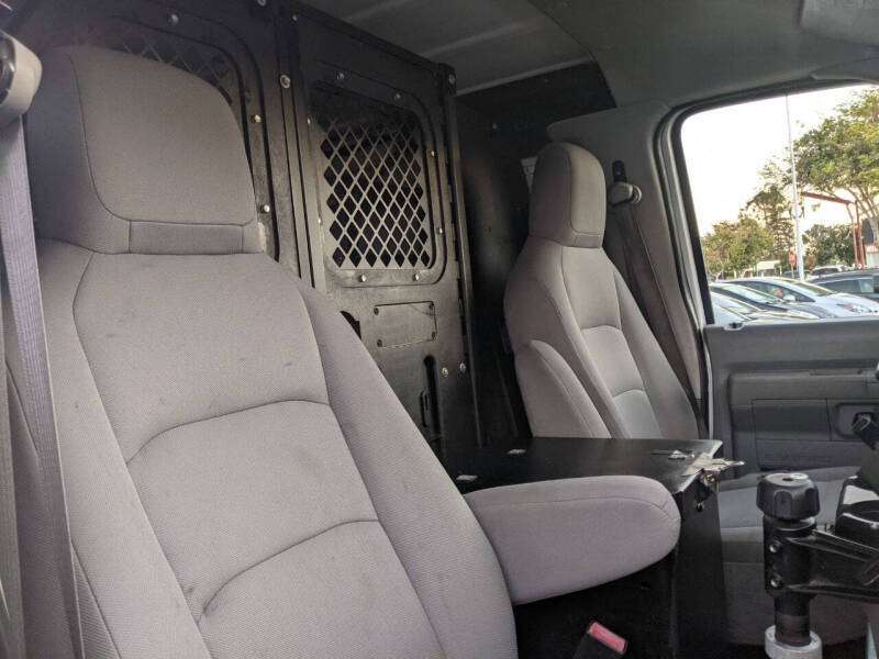 2009 Ford E-Series E-250