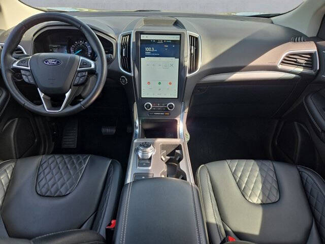 2023 Ford Edge Titanium