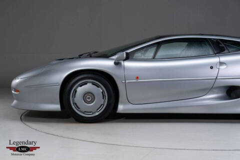 1993 Jaguar XJ 220