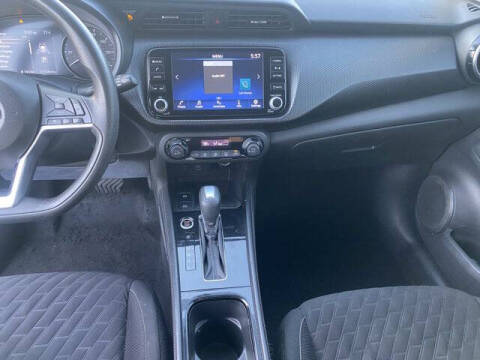 2022 Nissan Kicks SV