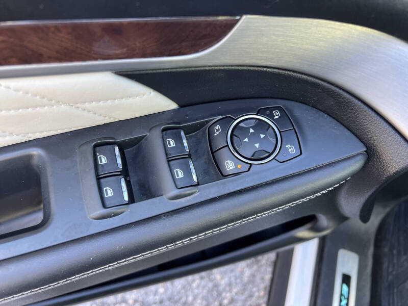 2017 Ford Explorer Platinum