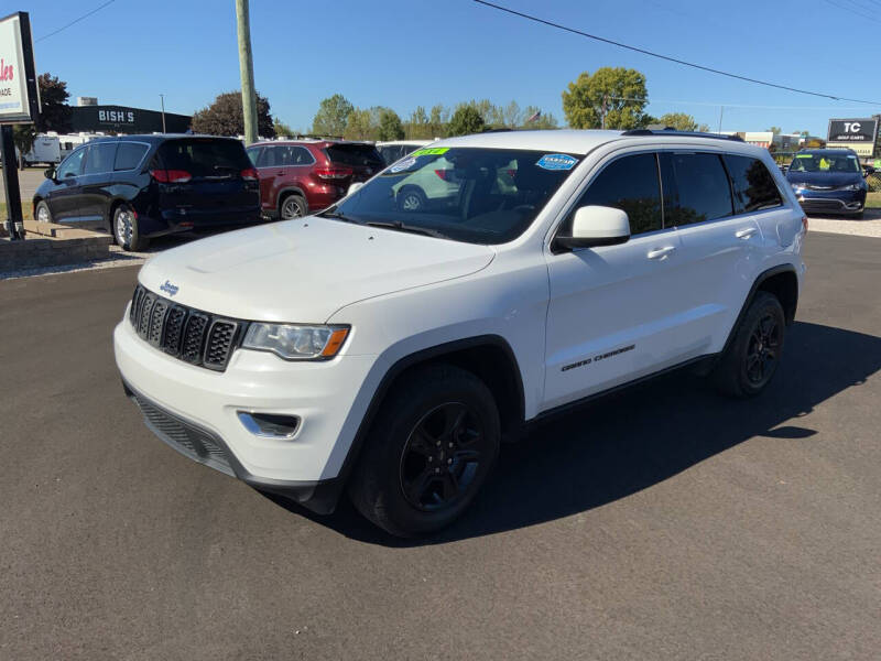 Used 2017 Jeep Grand Cherokee Laredo with VIN 1C4RJFAG2HC822716 for sale in Traverse City, MI