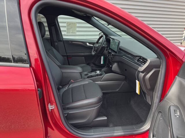 2025 Ford Escape Hybrid ST-Line