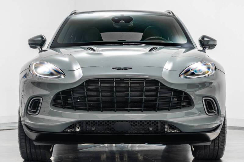 2022 Aston Martin DBX