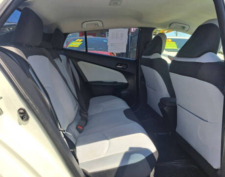 2016 Toyota Prius Three