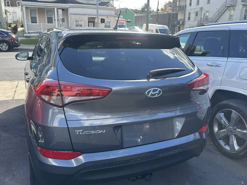 2018 Hyundai Tucson SE