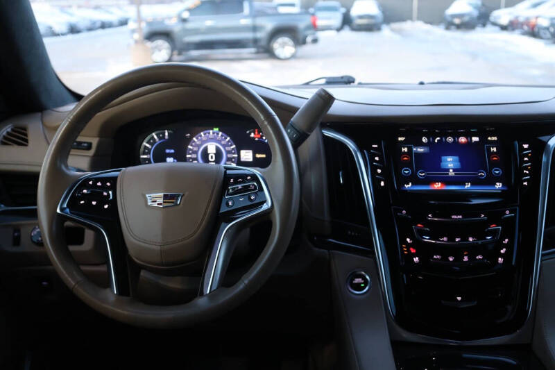 2019 Cadillac Escalade Platinum