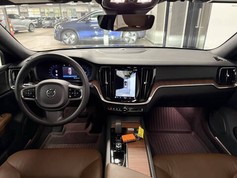 2023 Volvo V60 Cross Country B5 Plus