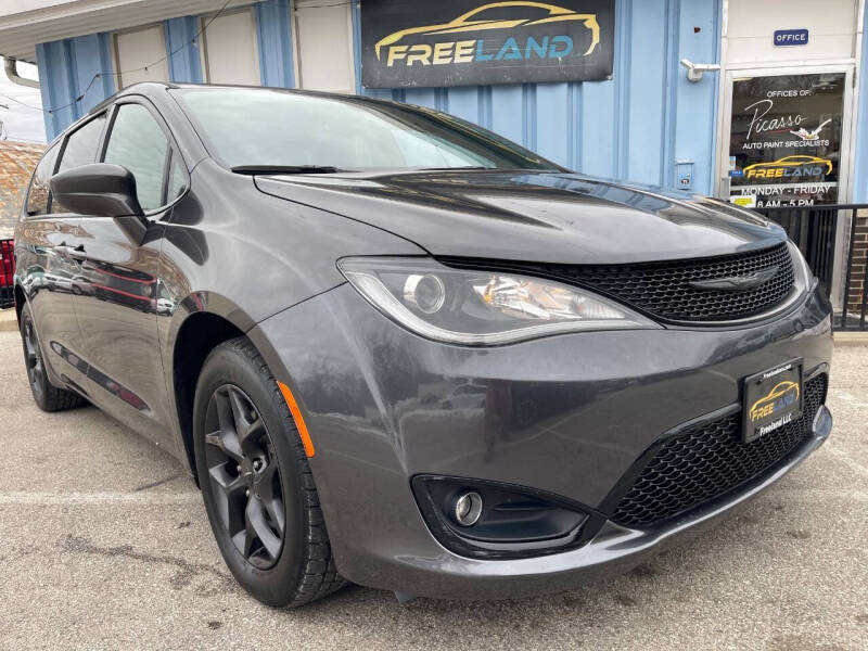 2020 Chrysler Pacifica Touring