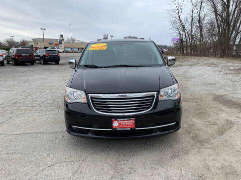2012 Chrysler Town and Country for sale at Community Auto Brokers in Crown Point IN
