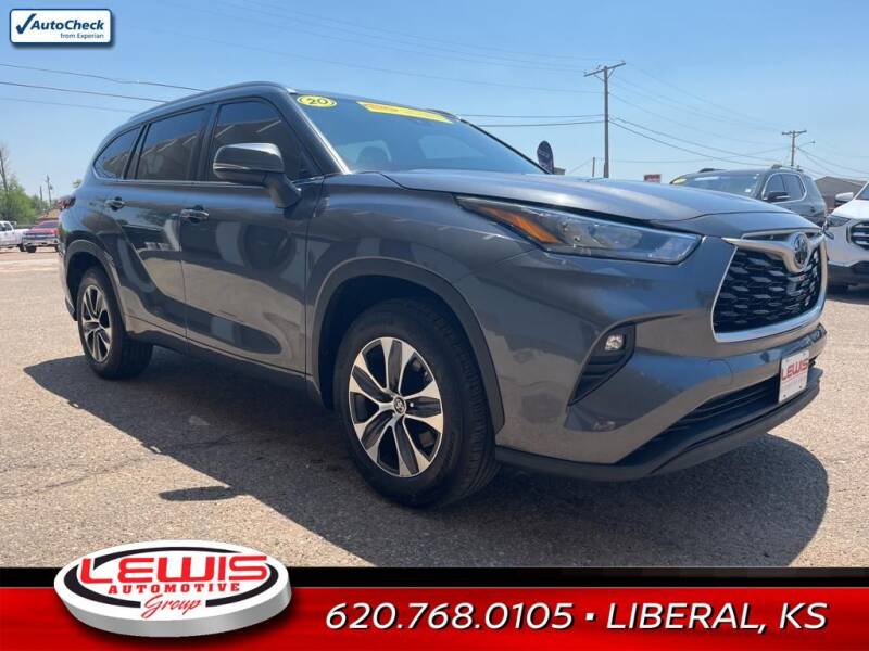 2020 Toyota Highlander for sale at Lewis Chevrolet Buick of Liberal in Liberal KS