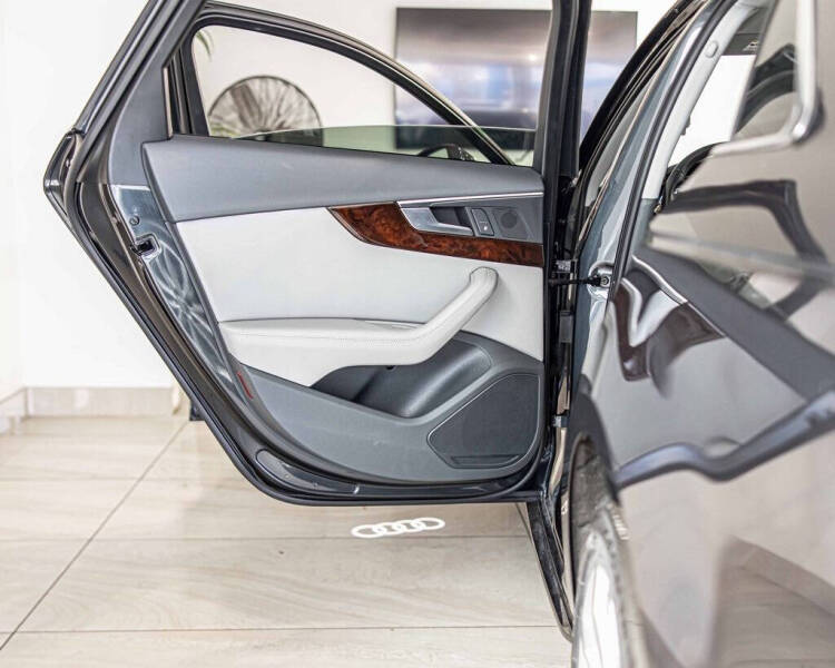 2019 Audi A4 quattro Premium Plus 45 TFSI