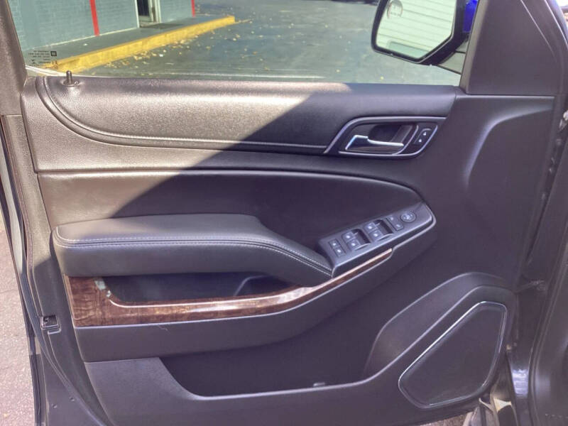 2017 Chevrolet Suburban LS