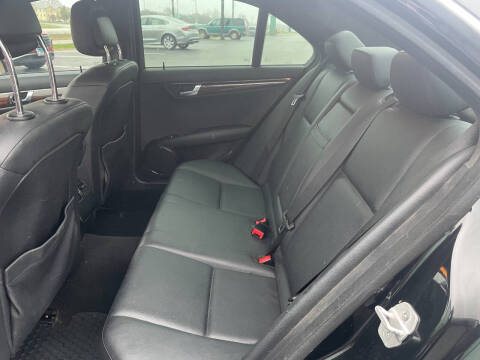 2011 Mercedes-Benz C-Class C 300 Luxury 4MATIC