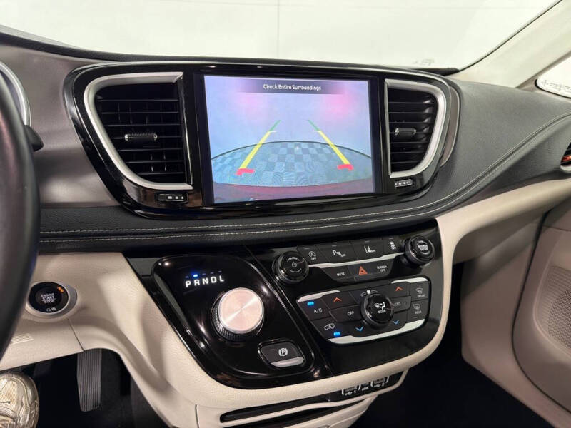 2021 Chrysler Pacifica Touring L