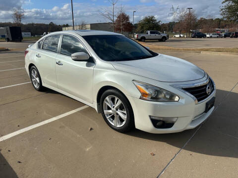 2013 Nissan Altima for sale at Preferred Auto Sales in Whitehouse TX