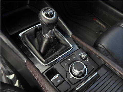 2017 Mazda MAZDA3 Touring 2.5