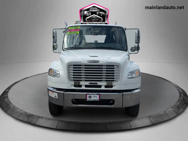 2014 Freightliner M2 106
