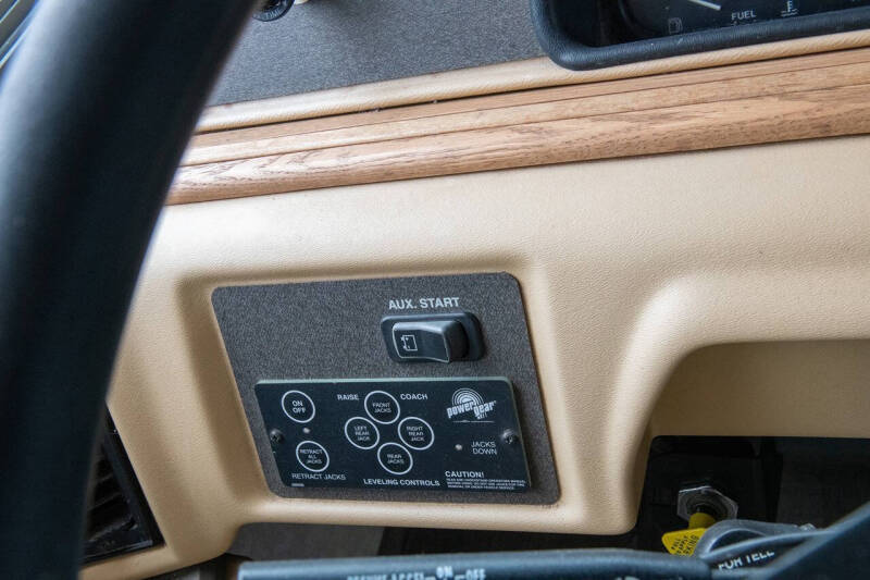 2000 Freightliner XC Chassis