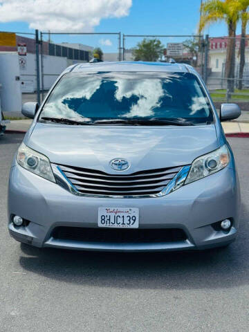 2016 Toyota Sienna XLE 8-Passenger