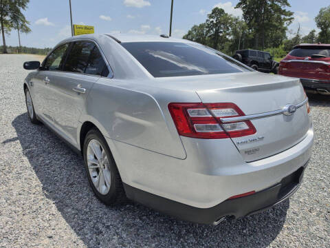 2016 Ford Taurus SE