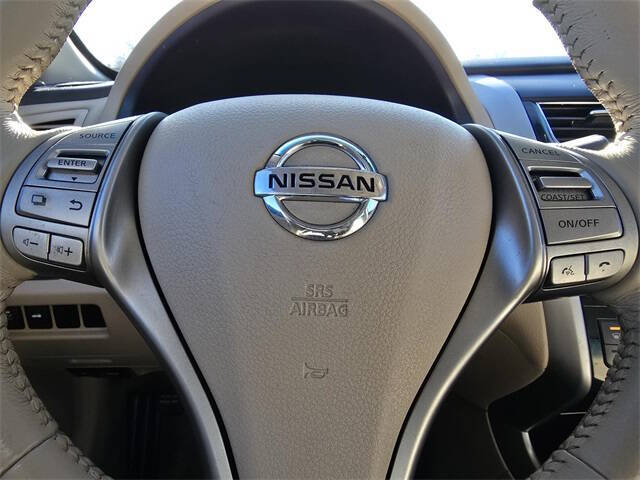 2013 Nissan Altima Sedan SV photo 25