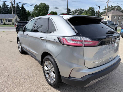 2022 Ford Edge Titanium