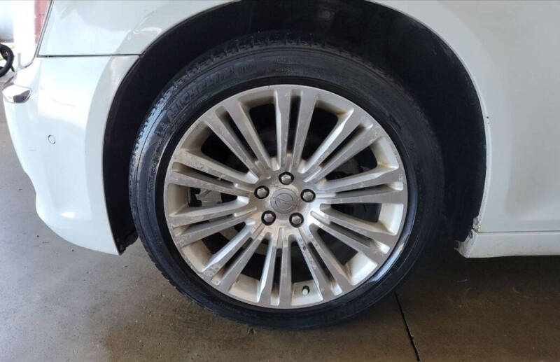 2011 Chrysler 300 Limited