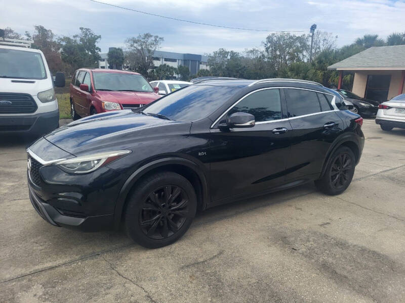 2017 Infiniti QX30 for sale at FAMILY AUTO BROKERS in Longwood FL