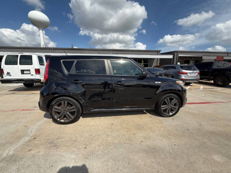 2016 Kia Soul +