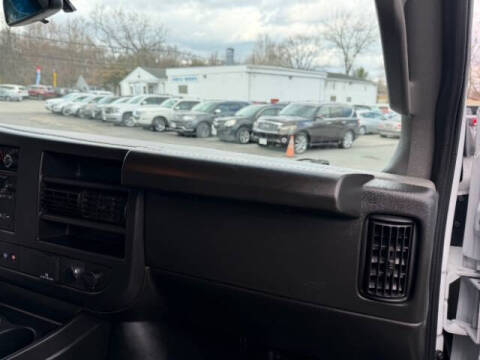 2022 GMC Savana 2500