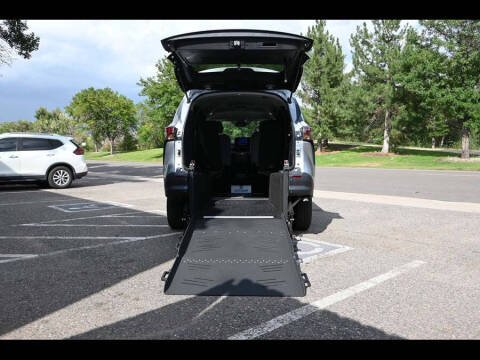 2025 Toyota Sienna LE 8-Passenger