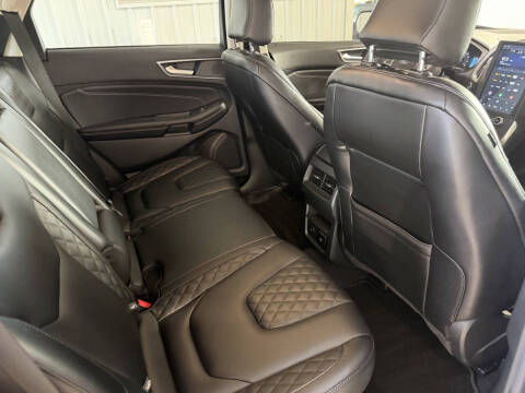 2023 Ford Edge Titanium