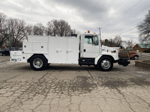 2003 Freightliner FL60